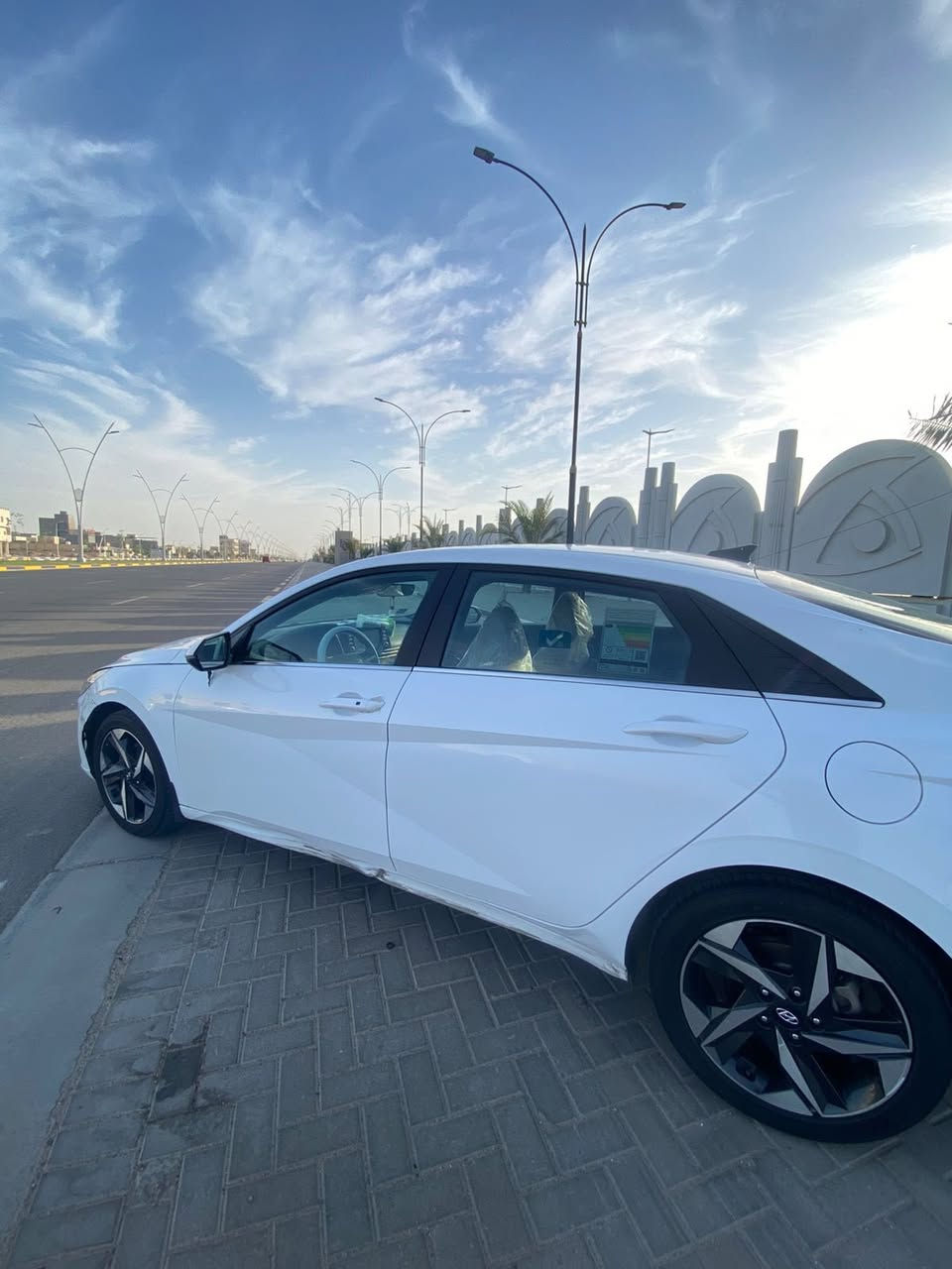 النترا خليجي 
مكينه 2000دوش 
بصمه تنته تشغل عن بعد مواصفات الخليجي 
بيهه دوسه وباب ودوسه الثاني مامصلحات 
مكينه كير تبريد كفاله 
السياره مال اقصاد راعيهه بلبصره استقطاع مباشر 
راعيهه ب الاصمعي وكاله ثاني يوم *********** السعر 140 وبيها مجال قلليل للشراي
