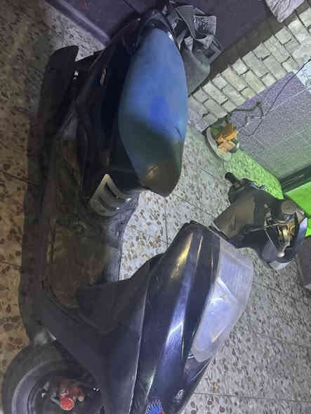 سلام عليكم 
 بريز للبيع
 مكينه خرسه
 فشكه صلانصه مطاكه
 كهربائيات كله شغاله
سعر 450 وبيه مجال 
حي اور
***********
