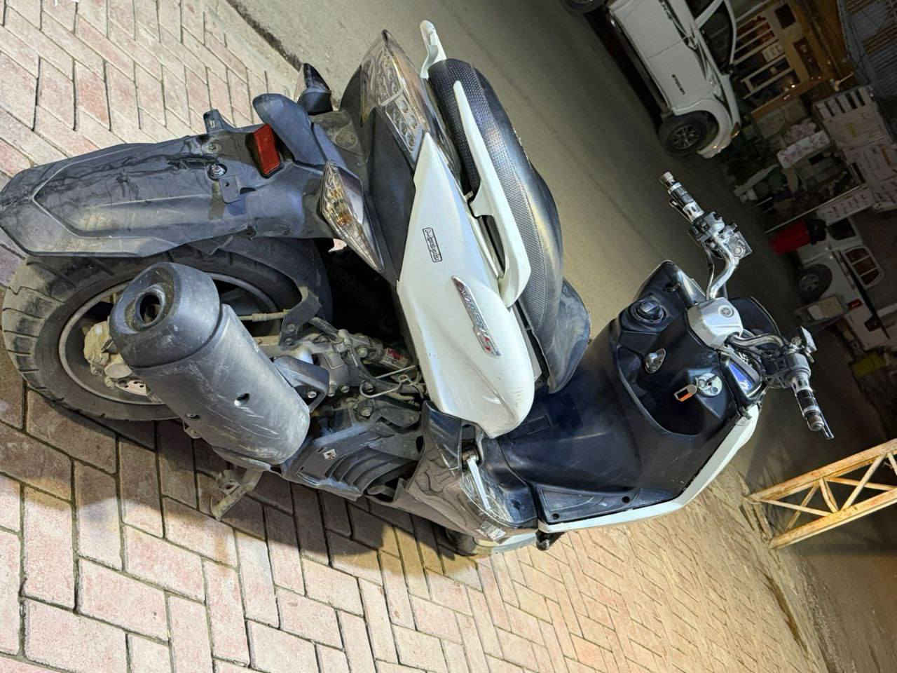 السلام عليكم  للبيع دراجة Majesta S
دراجة محرك يخبل ونظيف مكاني الكريعات 
للأتصال او المراسلة خاص
***********
