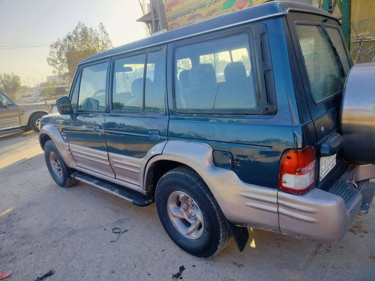 السلام عليكم من رخصه الأدمن كالوبر موديل 98 رقم بصره تريد وكاله تريد تحويل مباشر مكينه وكير اوتو ملكه فيشه وبطل مكفولات لاتنقيص ولاتبخير تخم تاير كهربائيات شغاله دواخل جديده حداديه نضيفه بلاديه بدون صبغ 
مكان السيارة بابل الحمزه الغربي 
السعر 45 وبيه مجال 
موبايل ***********
***********
