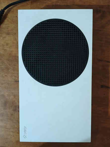 السلام عليكم
اكس بوكس سيريس اس
الذاكرة 512
اشتراك كيم باص شهرين
مع يوبيس 
مكاني جسر ديالة 
السعر 350 وبي مجال قليل حك الجية
***********
