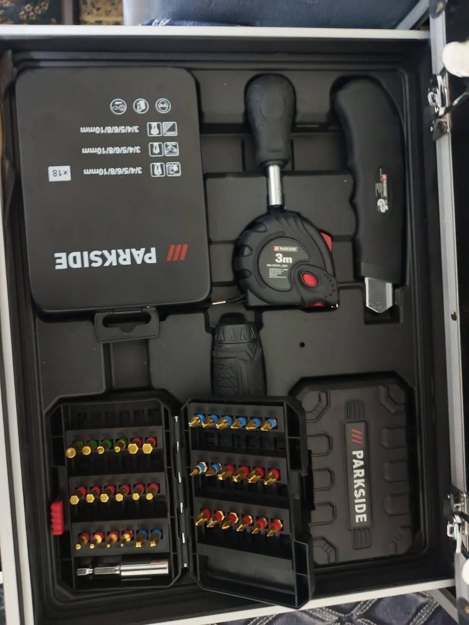 سلام عليكم 
دريل بريك سايد للبيع بعده ما مستخدم 
وكاله سعر 250 معه كامل الملحقات


**إذا كنت صاحب هذا الإعلان وتريد حذفه لأي سبب، رجاءا أرسل رسالة إلى الدعم الفني**