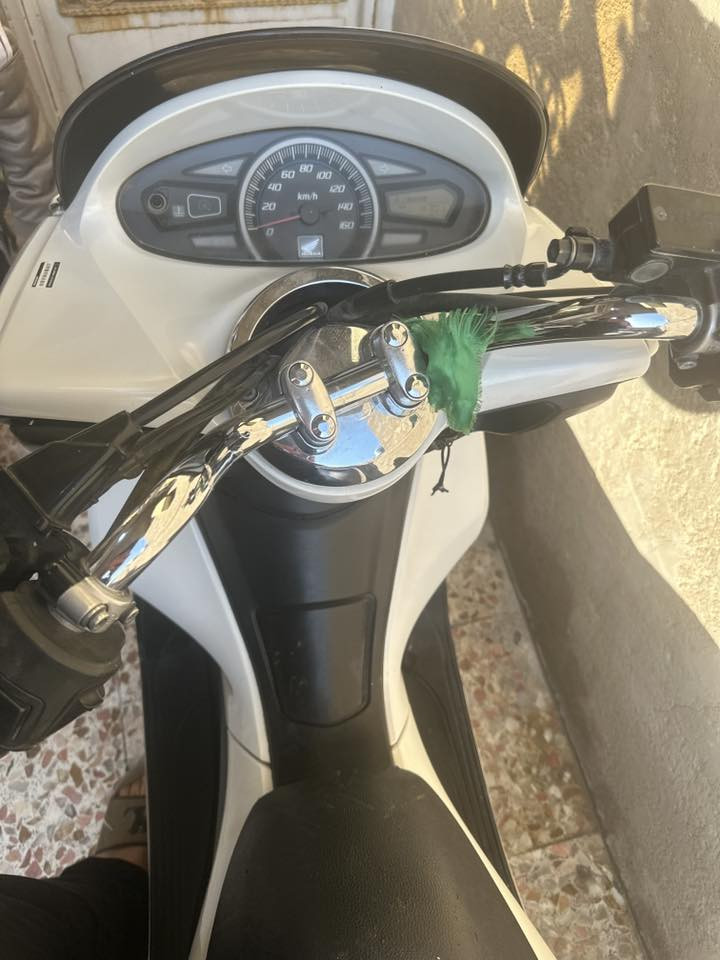 Pcx 150  جيل اول الدراجه نظيفه و اي نقص مابيها سعرها 13$ مكاني البلديات ***********
