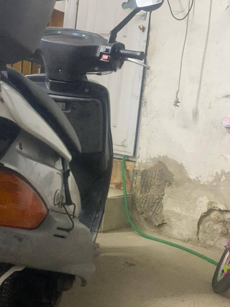 دراجه 100 ياباني فضائي مقفوله كفاله عامه السعر واحد وبيها مجال مكان بغداد مدينه الصدر رقم الهاتف ***********
