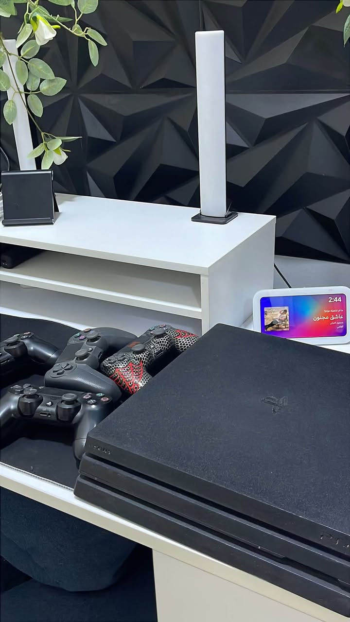 مهكر PS4 PRO 4K 
نظام تهكير قرص مباشر يفتح 
جهاز نضيف استخدام شخصي 
مفتوح منظف فقط 
ذاكرة واحد تيرة
وياه 4 جوستكات 2 اصلي 2 تجاري
وياه ملحقات كاملة كيبل اجي دي وبور اصلي 
سعره 375 بيه مجال للطيبين 🔥


**إذا كنت صاحب هذا الإعلان وتريد حذفه لأي سبب، رجاءا أرسل رسالة إلى الدعم الفني**