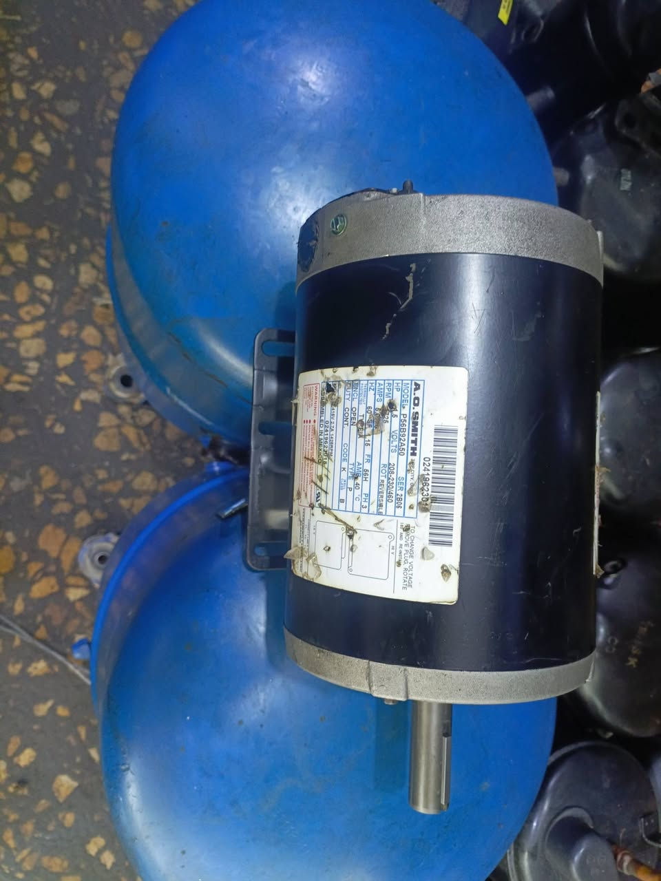 السلام عليكم ماطور 1.5 حصان جديد غير مستعمل للاستفسار الاتصال ***********
