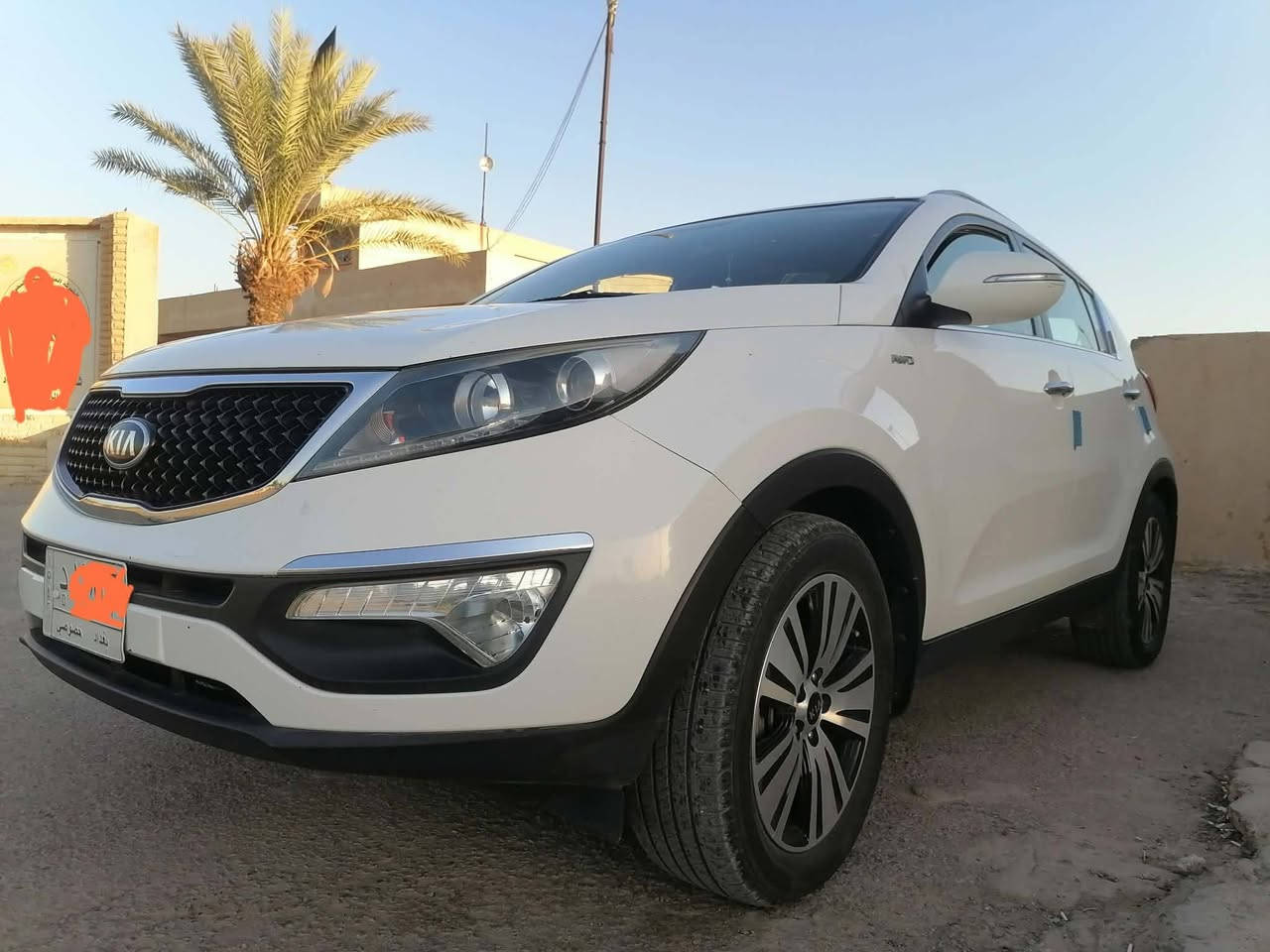 سلام عليكم سبورتج خليجي ٢٠١٤ استلام الشركة الدوليه بأسمي مفوله واحد على واحد مكفوله من الصبغ والضربه ما عدى ضربه بسيطه بالباب اللي بصف السائق ومحرك ٢٤٠٠ خليجي السعر ١٦٠$ ***********  وتساب
