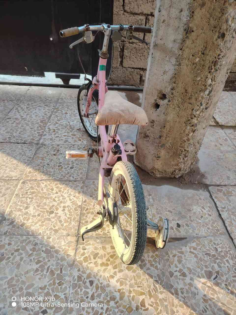 سلام عليكم
بايسكل مستخدم للبيع 
شغال كلشي مابي نقص جرخ مال تاير ونفخ تايرات
سعره 30الف وبي مجال. مكان تكريت الديوم
رقم ***********
