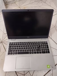 ، لابتوب للبيع موصفاته core i7 الجيل العاشر و الرام 8 غيغا و الssd 512...