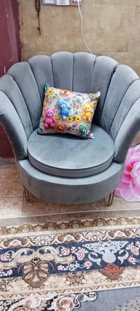 تخم مستعمل لا بيع سعر 75 و الرقم 077461940155