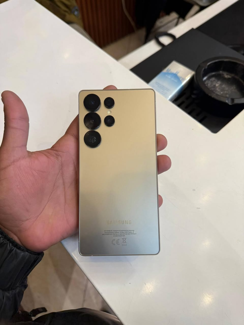 سامسونج S 25  الترا
اذكره 256 
ضمان عين الفهد 
 كل غراضه كامله 
مكاني بغداد الشعب 
نظيف جدا جدا اخو الجديد 
صالي تقريبا شهر ماخذه 

***********
