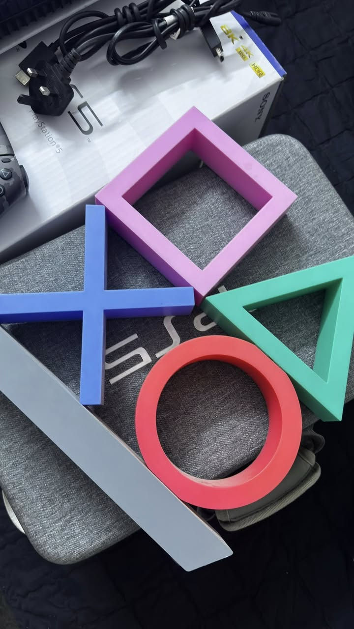 بلي فايف فات نضافة ١٠٠
لش نضيف جهاز ويا قرص وويا نشره وويا جنطة بلي فايف اصليه غراض كامله اصليه 
***********
بغداد الاعلام
