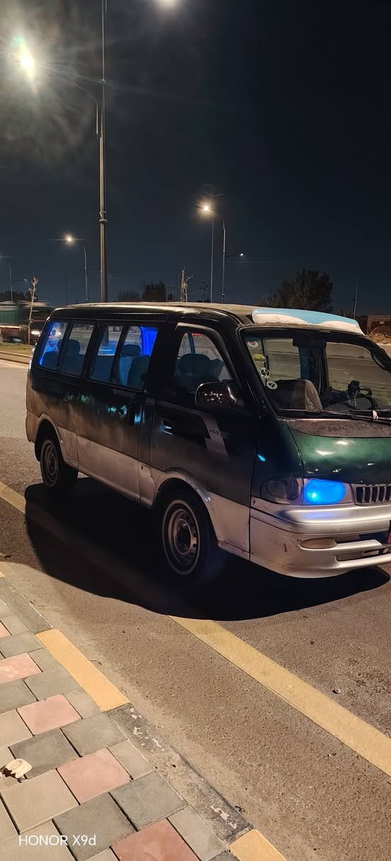 سلام عليكم بريجو مديل 96سنويه لل29سياره مصفره هيه او غرامات جاهزه مكان نجف مكينه كير تخم تاير جديد السعر45رقم الهاتف ***********

