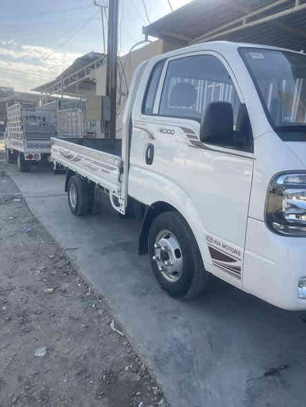 كيا فحل موديل. 2020شكل جديد.  محرك. 4000مفتوح. مكفوله كفاله عامه من صبغ وتبديل. محرك بلادي مكفوله. 
محوره تابر خلفي. ١٤
سعر ١٦٤$
عنوان بغداد. ليوسفيه. ناحيه الرشيد. 

‭٠٧٨٧ ١٣٧ ٧٣٩٧‬
