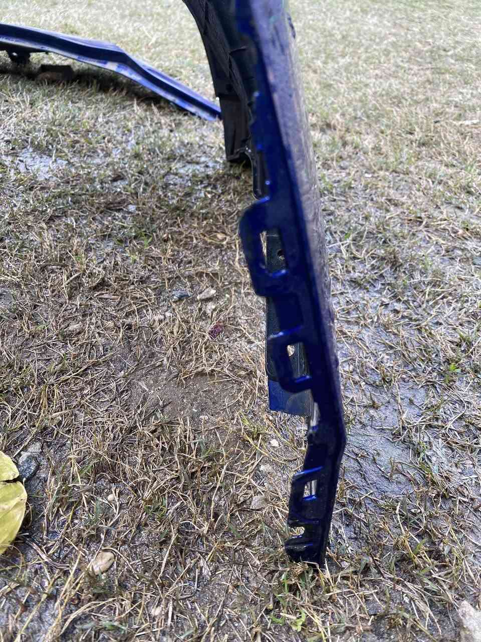 سلا عليكم للبيع دعاميه بيها فقط هاي الكسور كامله هيه والحيه والهوائيات وشباك قيم بل يرضي لله عنواني بغداد البلديات الاتصال رقمي ***********
