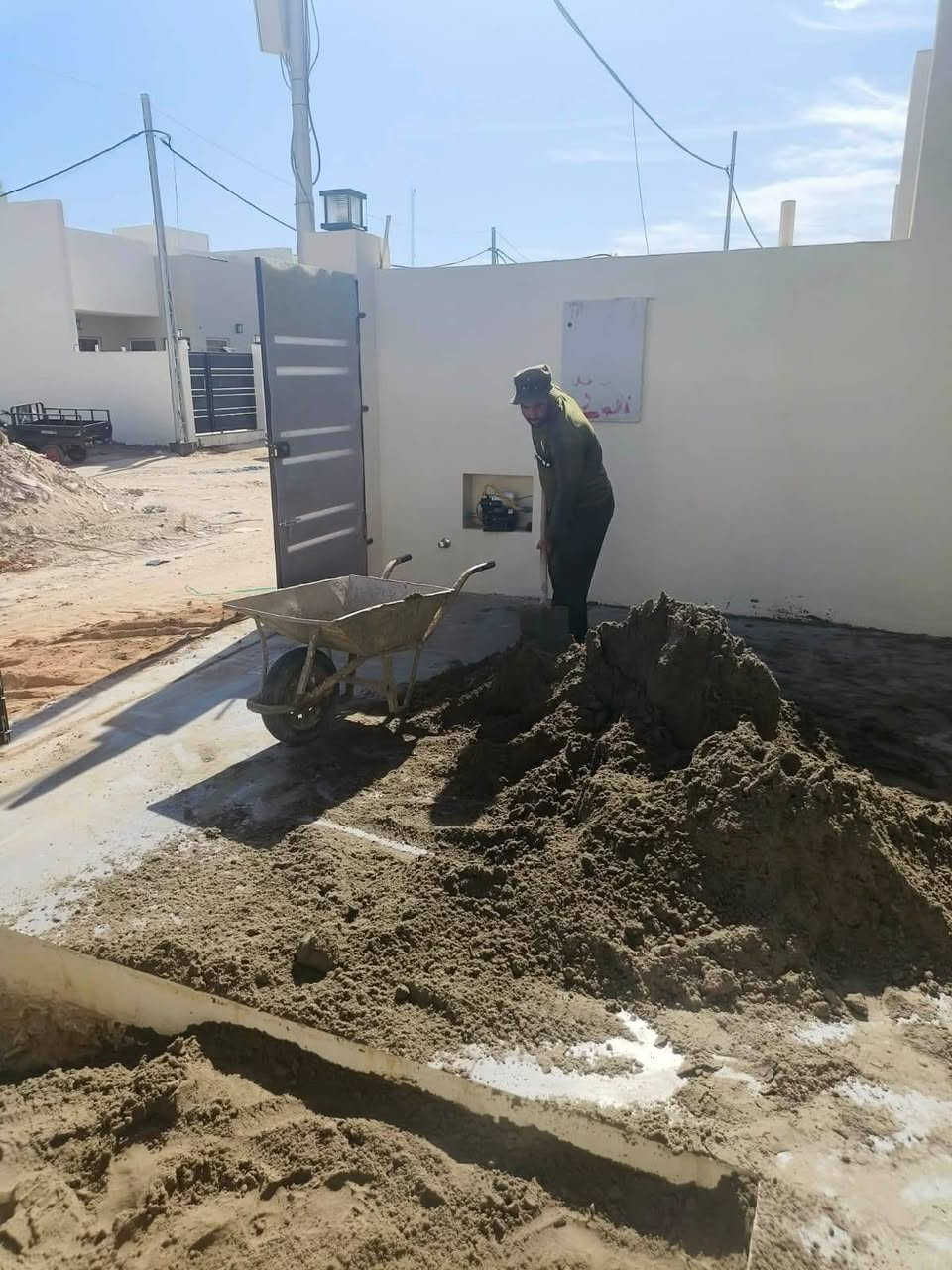 اشتغل حدائق درجة أولى تنظيف  دفن طين شط للتواصل ***********
