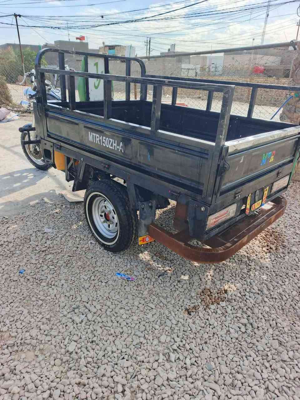 سلام عليكم ستوته للبيع موديل 12 تعميره جديده الستوته مقفوله من الشاصي والحداديه محركق ستوته كل شي ما عايزه ترتيبات بسيطه رقم وسنويه 12 السعر خاص رقم الهاتف ***********
