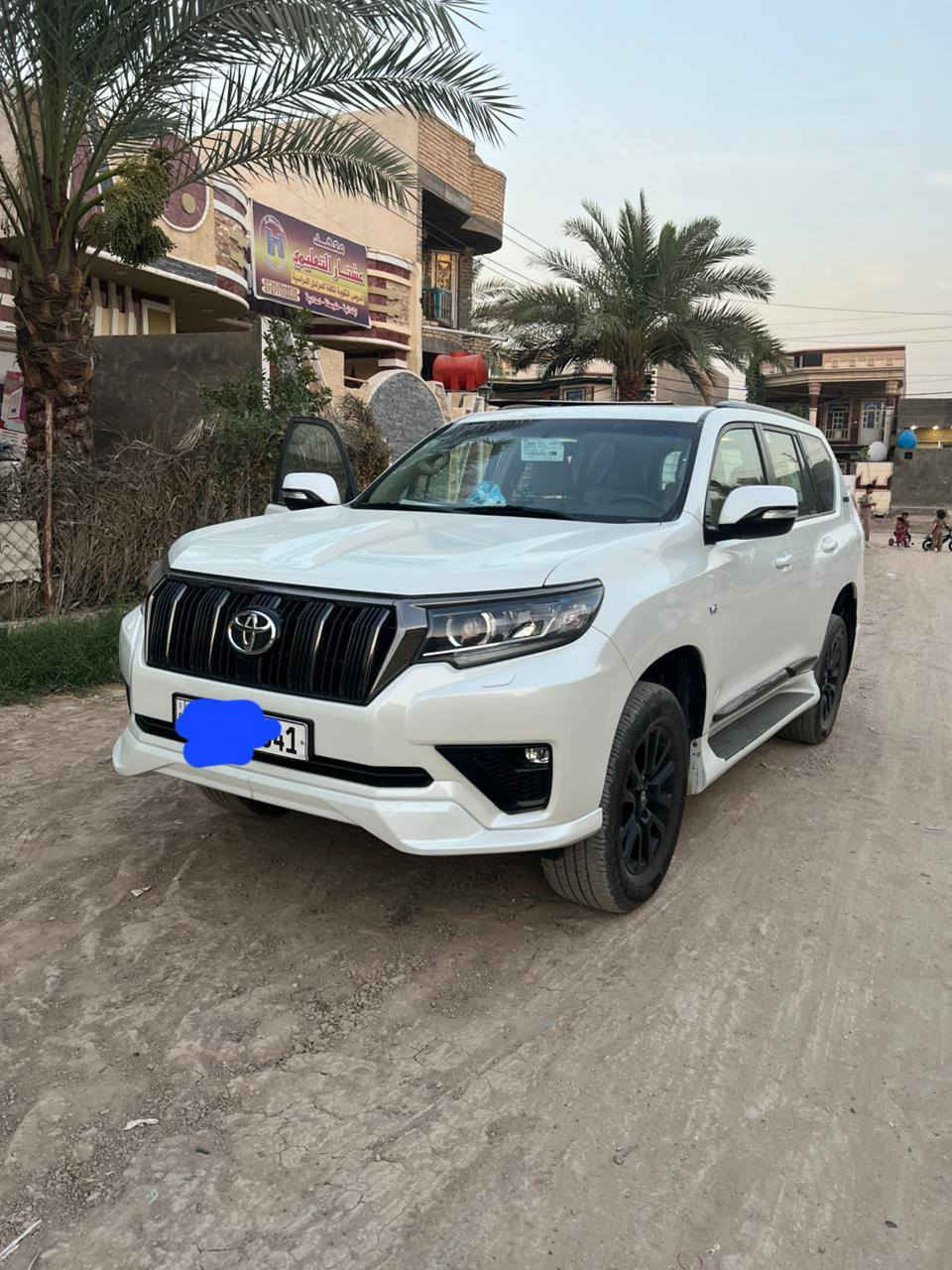 السلام عليكم
تويوتا برادوا 2021  SAS  TXs مدنايت بغداد 
سلايت وبصمه وتشغيل بعد
لايت اسود وبخاخ لايت ولد نهاري 
شاشه اندرويد GPS وكاميرا 
حساس وهوك خلفي
مانع انزلاق ومانع انحدار ونظام الامان
كشنات جلد كهرباء عدد 2  
دبل تانكي شاحن واير ليس ومري شفط اصلي 
ويل كب اسود 19 
سياره مكفوله مع كافه الملحقات
السياره ماشيه 37000 الف KM 
السعر  43
السياره جديده *********** الاتصال

