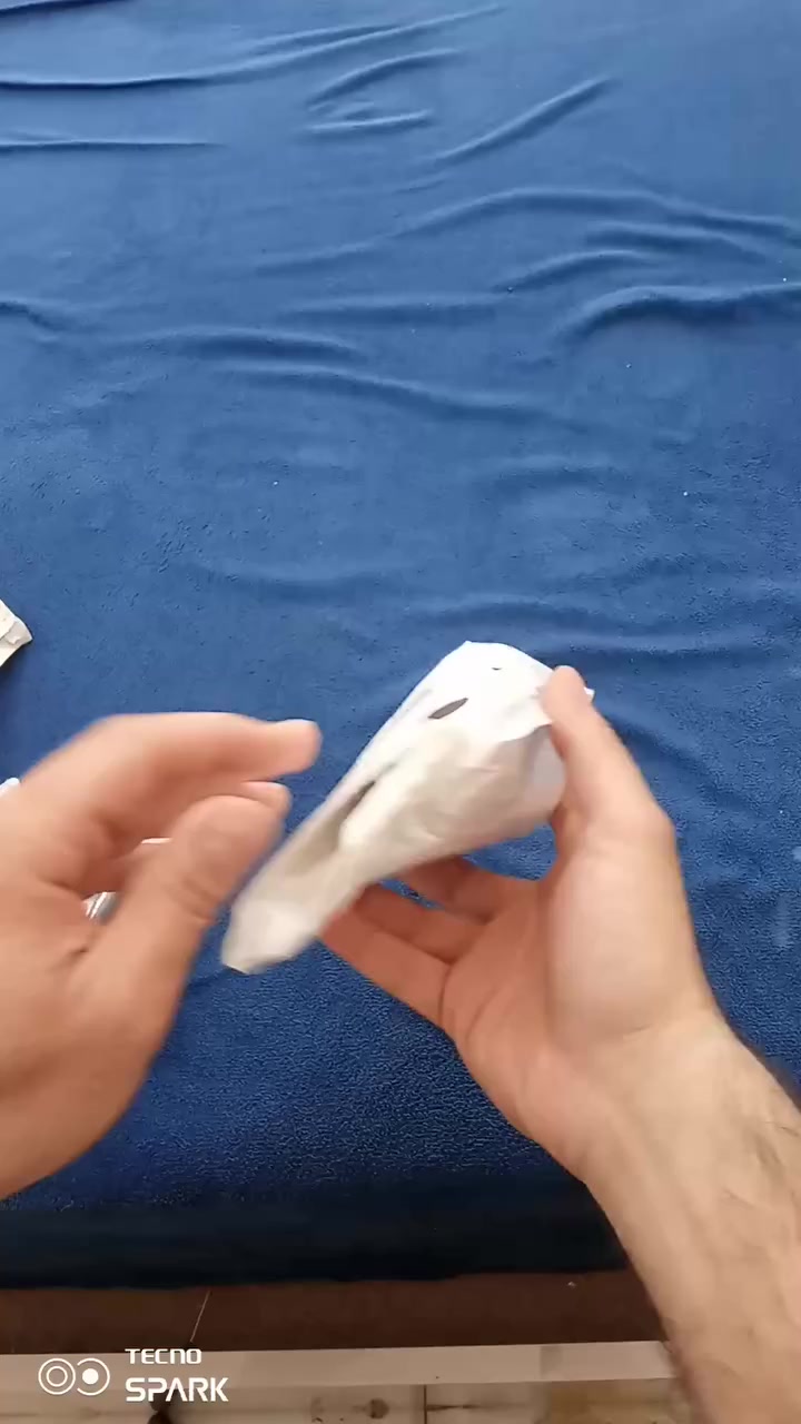 السلام عليكم 
للبيع شلع سماعات عدد 10 
التفاصيل داخل الفيديو 
السعر 50.000


**إذا كنت صاحب هذا الإعلان وتريد حذفه لأي سبب، رجاءا أرسل رسالة إلى الدعم الفني**