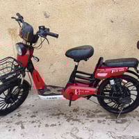 دراجه نقصهه بس بطاريه نضافه مثل ما تشوف بالصوره ٢٠٠ ألف رقم الهاتف 077...