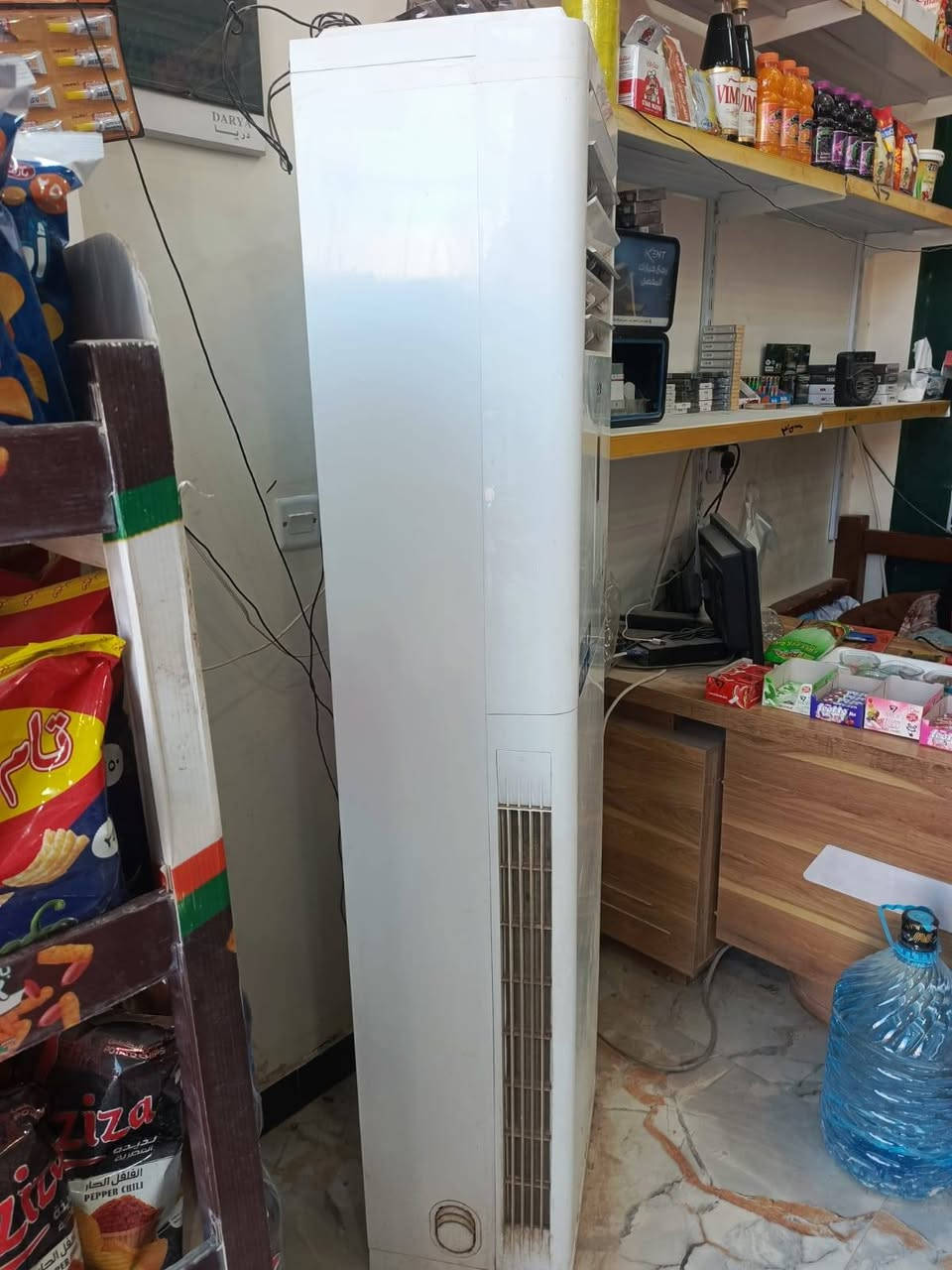 سلام عليكم سبلت البيع طنين ونص مستعمل شهرين السعر مليون وخمسين وبيه مجال ***********
