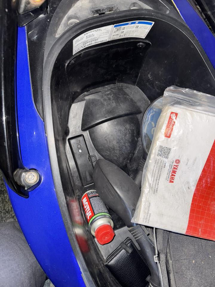 السلام عليكم سكنز لد حديث ياباني دراجه صلاوات على محمد نظيفه نضافه بجيس حتى اوراق الشركه بيها دراجه مزوده من البلاد كلجات رياضي تشك الكاع شك شيال دبلات امامي خلفي درع كاربون فايبر لد مزود بيها منفيس من الميناء يعني تترقم من ينفتح ترقيم كل اغراض الوكاله موجوده للعلم دراجه رمبه رمبه مو مال شارع سعر دراجه 15ورقه  قابل للتفاوض يعني 
بمليونين و300الف للتواصل واتساب ***********
