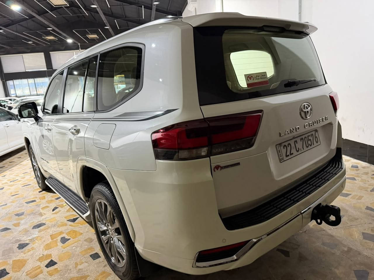 لاندكروز 2022 GX شركة جيهان
بدون صبغ مكفولة ماشي ٥٨,٠٠٠ كم 
بدون سلايت ، مكان سيارة اربيل 
السعر 557 ورقة 
رقم تلفون / ***********
