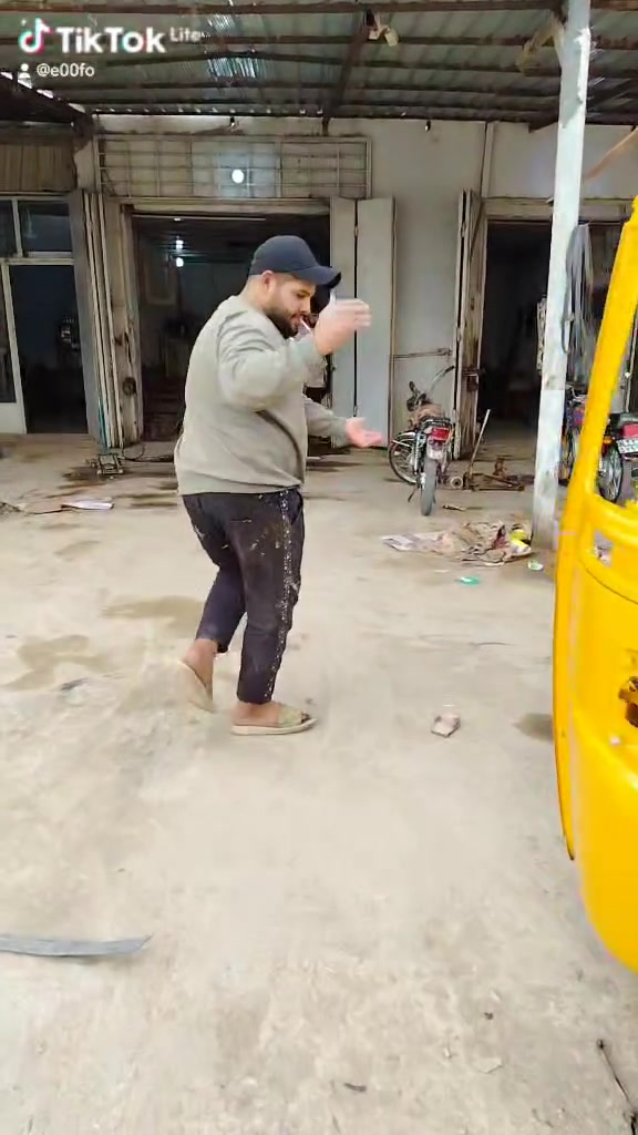 يالله سلام عليكم شباب صباغ تكتك ونسب السعار صبغ عام 250 وشرط درجه وله
مكاني العماره حي رفاق
(***********) 
#خله #يعمر# فقير
