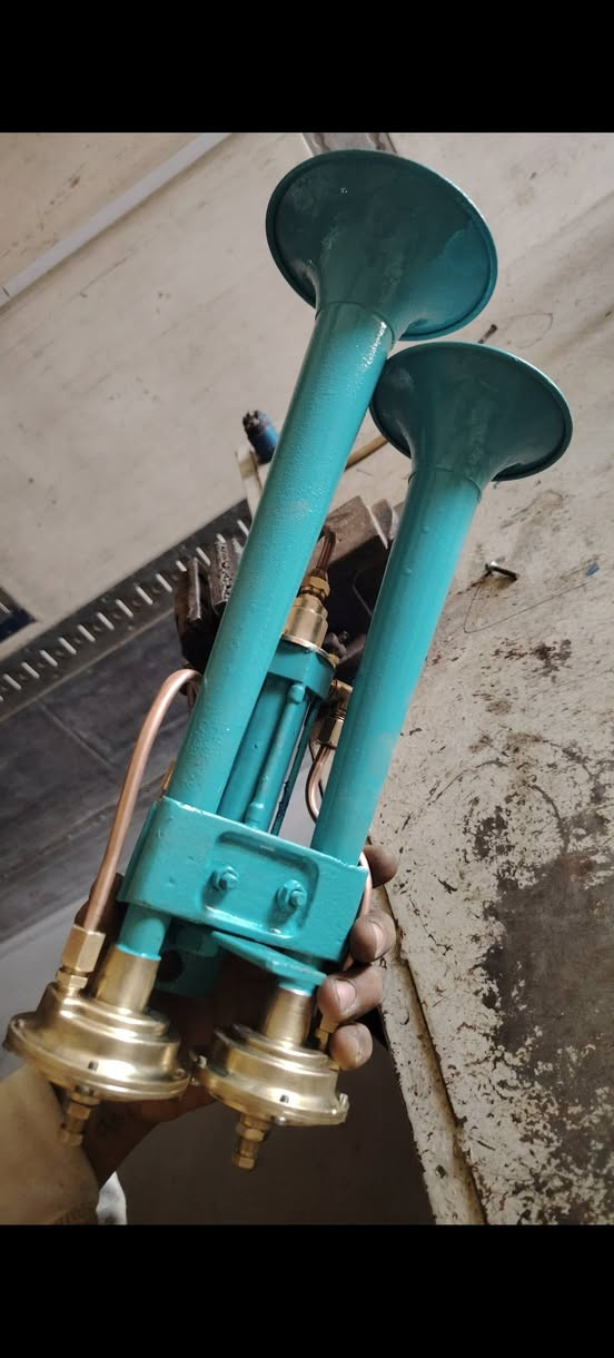 يالله سلام عليكم ورحمة الله هورن براد يوناني اصلي وشرط الفحص والضمان هورن يوناني اعيد واكرر يوناني وكله ختم واحد 01 جعب نحاس وبستم نحاس ومرقمات العداد قطعه وحده واي ستفسار هاذا رقمي واني خادم للطيبن ***********
***********
