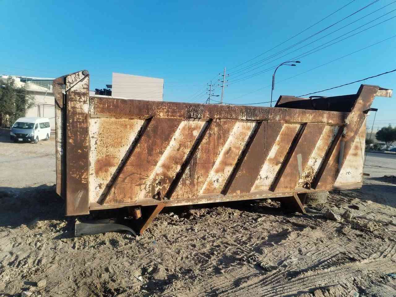 بدي جديد للبيع 5 اونص 
***********
