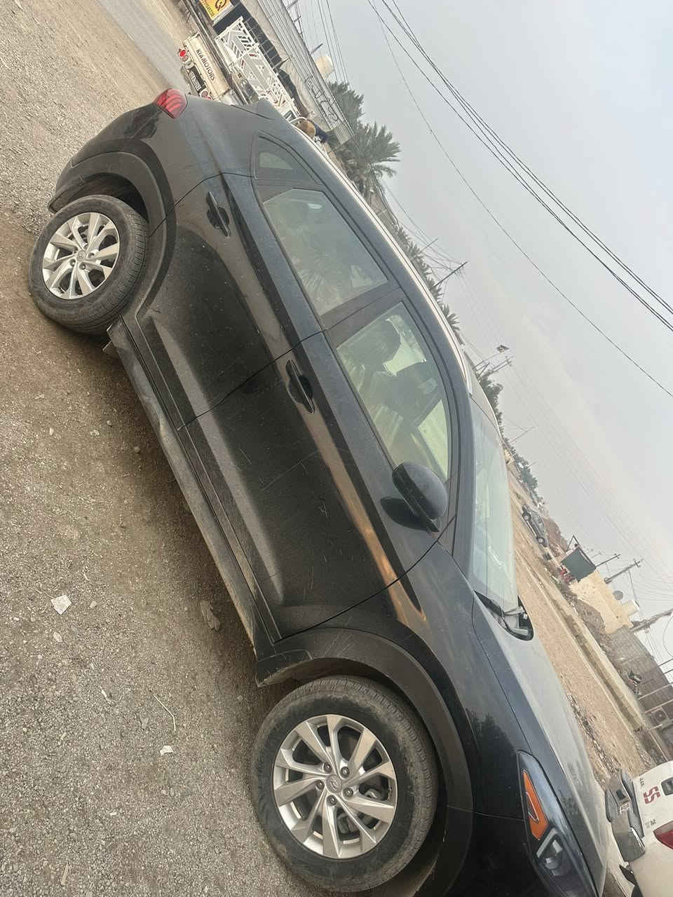 للبيع فقط توسان موديل 20. امريكي محرك 2000 دوش حادث فقط بنيد فول موصفات عدا فتحه مكان ديالى.  جاهزه سعر جدا مناسب 170 ورقه. اسف بيع فقط. ماشيه 70 الف كيلو حقيقي ستخدام شخصي مال بيت ***********.
