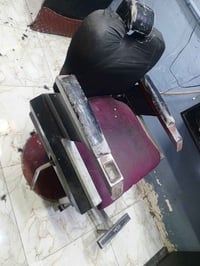 كرسي حلاقه للبيع لاستفسار 07848777680