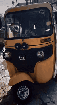 سلام عليكم تكتك 2022البيع تكتك بيها الغد وال الباقي كفاله تكتك مال جناي  تكتك تخم تاير  رقم سنوه سعر 8000 بيها مجال الطبين رقم ***********
