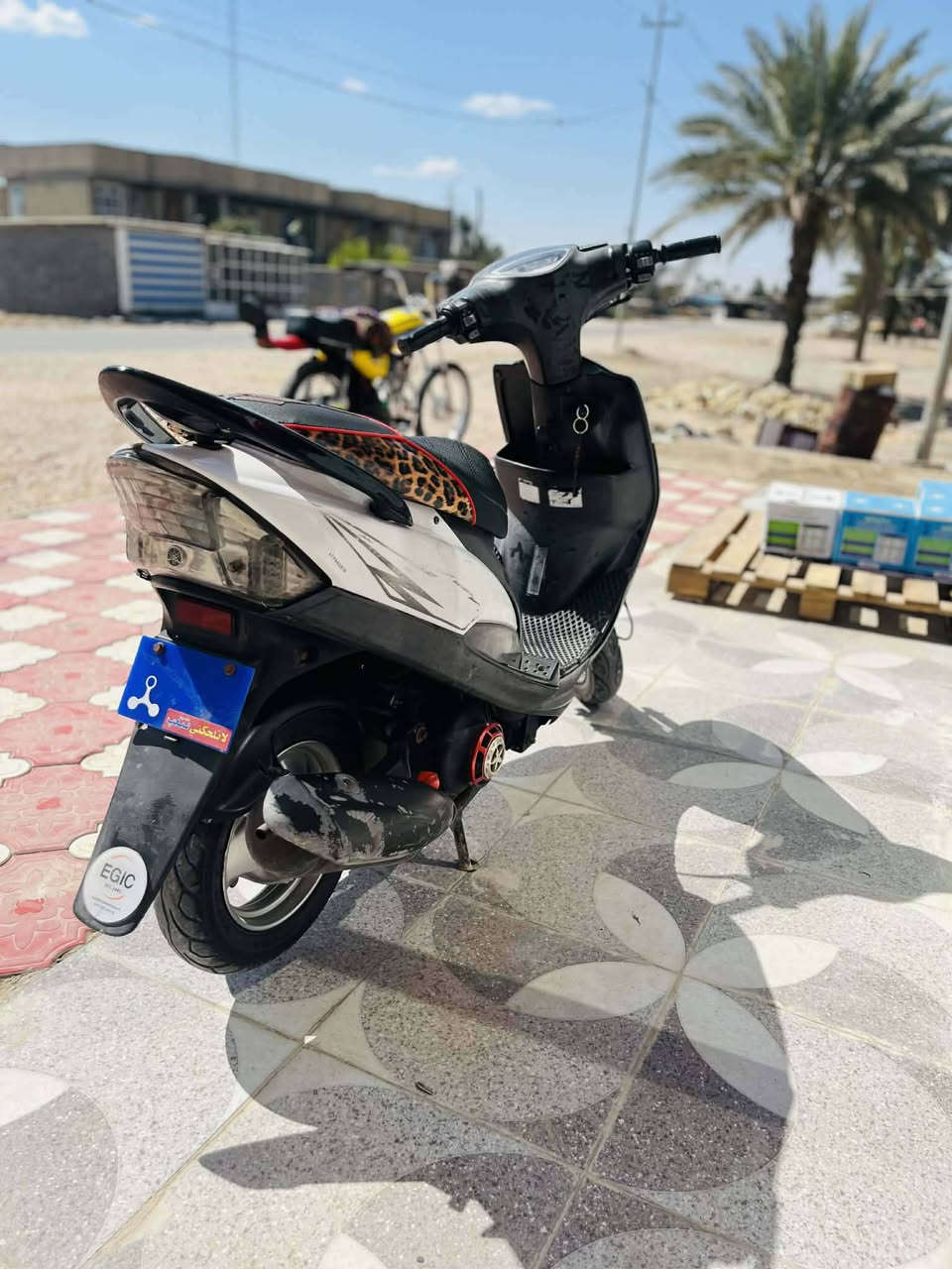 السلام عليكم للبيع دراجه ماكس بوشه 49بلادي لا تبخير لا تنقيص دراجه جديدا معنه كلمه تخم تاير جديد سلف هندر1 كشر نضيف مكاني حله شارع 100 متواجد وتساب تصال ***********
السعر600
