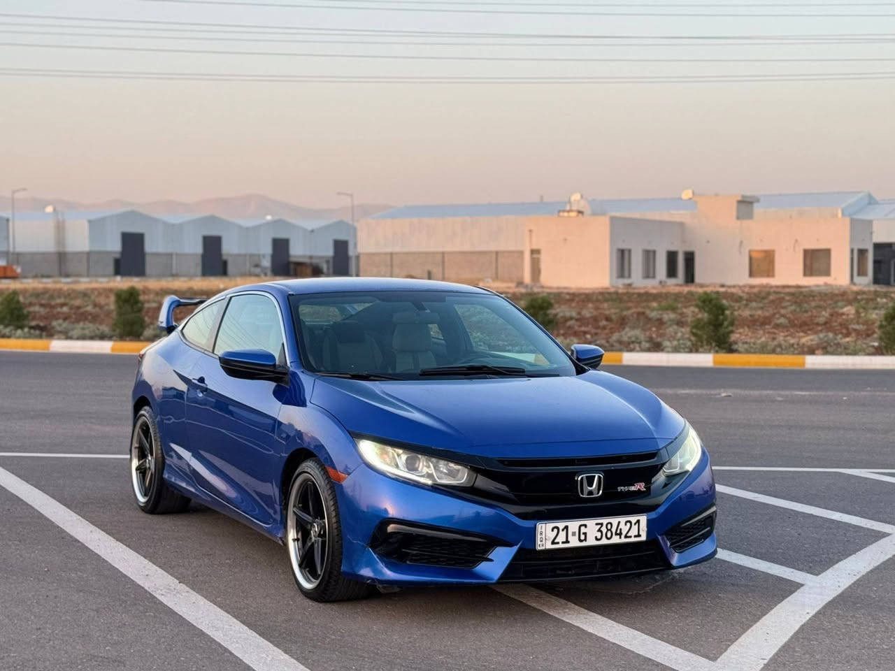 هۆندا سیڤیک ٢٠١٧
کوردی :
گێر عادی 
مەکینە ٢.٠ 
١ پارچە بۆیاخی هەیە (چەمەلەغی لای سەکن )
ئێرباگی شانی تەقیوە 
٢ سویچە 
کوشن هیتەرە 
سەنەوی بەسەرچووە 
160.000کم  هەزار ڕۆیشتووە 
نرخ 89 قفڵ
شوێن سلێمانی 
*********** 

عةرةبي :
گیر عادي
مكينة 2.0
1 قطعة صبوغ  (جملخ خلفي) 
  160.000كم ماشي
سعر نهائي 89 قفل
مكان سليمانيه 
***********
