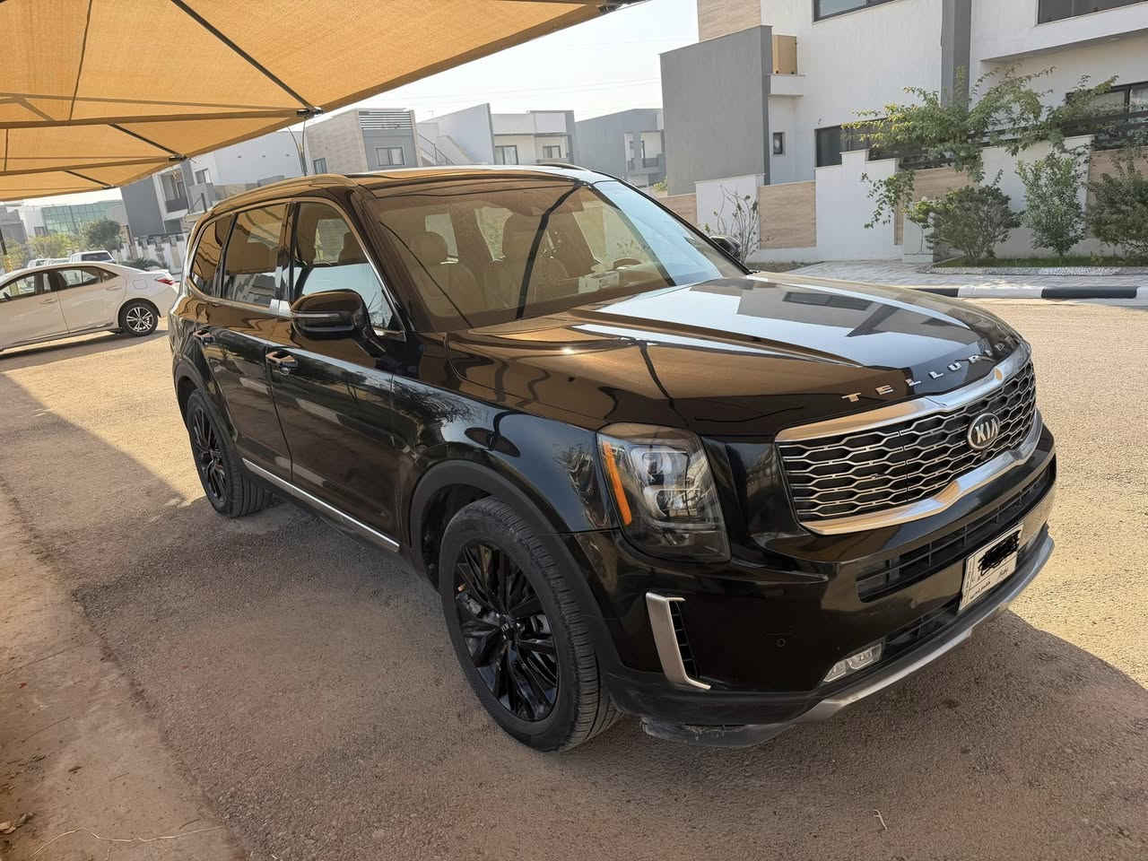 ◦	كيا تيلورايد sx اعلى فئه موديل ٢٠٢٠ فول مواصفات
◦ رادار امامي وخلفي..
 ◦ اربع كاميرات..
 ◦ حساسات امامي خلفي..
 ◦ اوتوا بريك امامي وخلفي..
 ◦ نقاط عمياء..
 ◦ تدفئه تبريد مقاعد..
 ◦ وباقي المواصفات الأساسية الي موجوده بكل التيلورايد..
 ◦ الضرر الصندوق الخلفي مع جزء من الجاملخ الخلفي..موجود رقم الشاصي للتأكد..

 ◦ للتواصل واتساب فقط
 ◦ ‏***********
