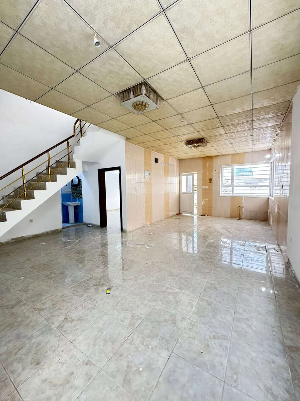 🌳#عرض_جديد_ومناسب_🌳
🌳دار للبيع في اربيل بمجمع 
🌳شاهان ستي 
🌳مساحة الدار 200م طابق واحد 
🌳يتكون لدار من غرفتين نوم وصاله وستقبال 
🌳كراج وحديقه 
//////////////////////////////////////////////////////////////////////////
للاستفسار ولمعلومات اكثر اتصال على الارقام التاليه 
***********☎️
***********☎️
