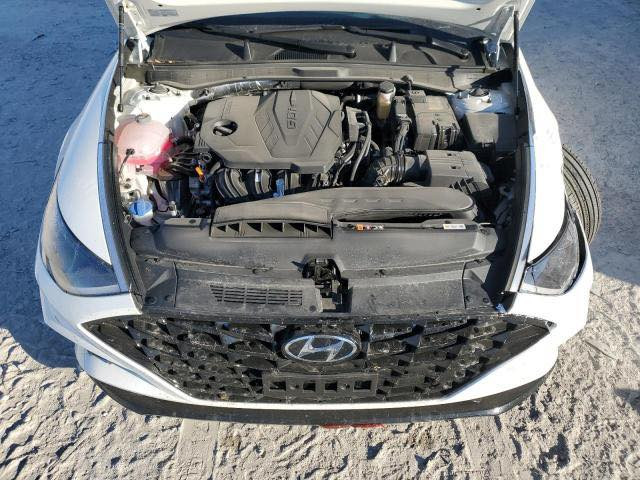 سلام عليكم
سوناتا للبيع مديل 2022
لون : ابيض 
عداد : 40,000 ماشيه 
مواصفات : فول الاخير 
السعر : 180 $ وبيها مجال 
رقم :***********
