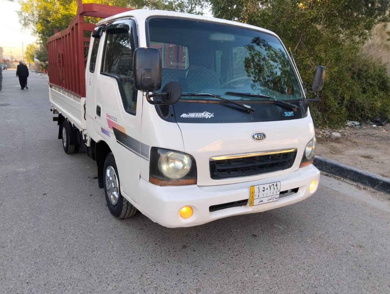 السلام عليكم كيا ام عيون رقم صلاح الدين مشروع موديل 2003محرك كير اكسل شاصي حداديه تخم تاير السياره خير من الله ***********
