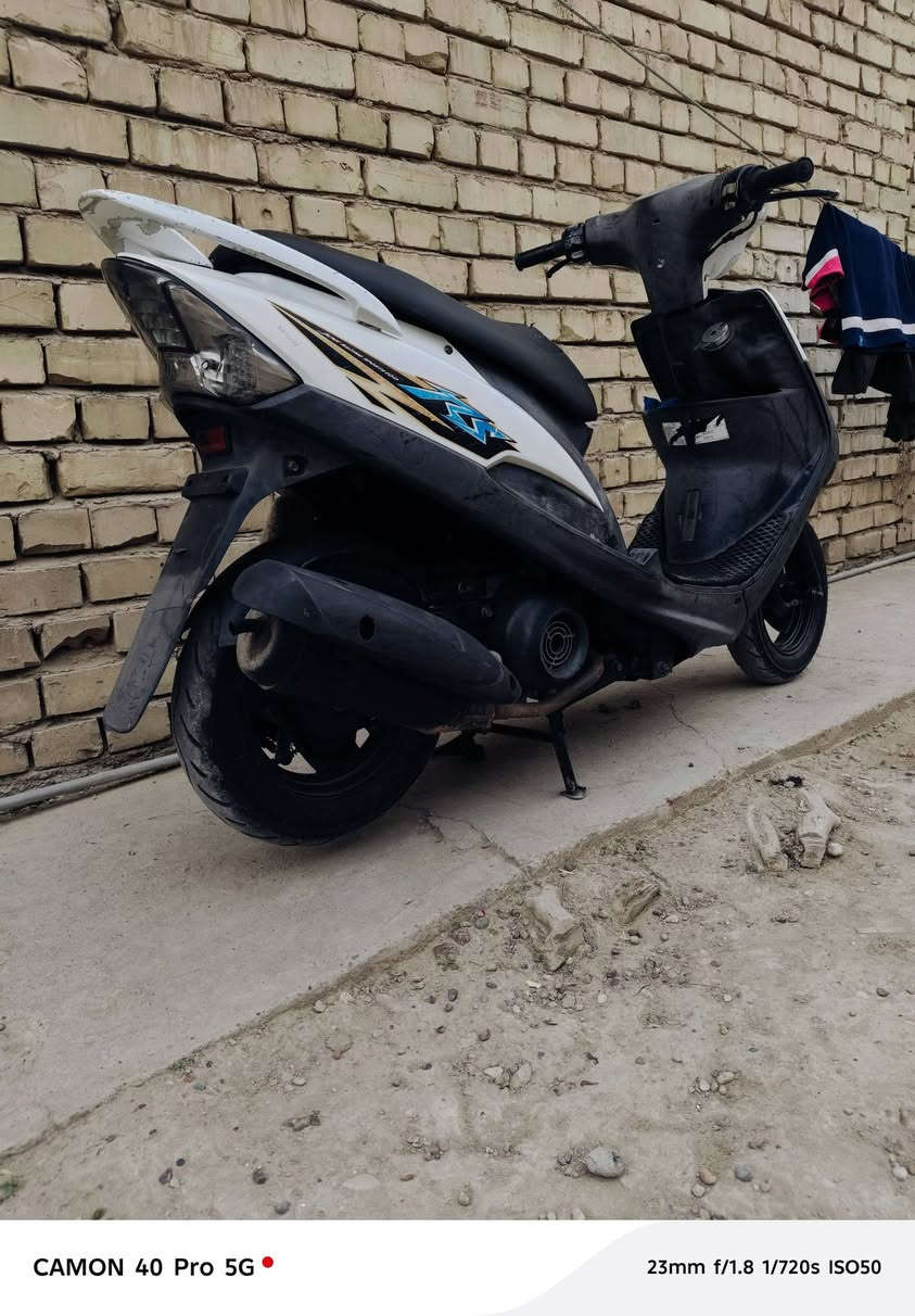 السلام عليكم دراجه ماكس عدله صارلهه 3تشر نازله رمبه دراجه كفاله ختم واحد برغي ما مفتوح مال بيت ما متعوبه احلا من صوره سعر 800وبيهه مجال مكاني سبع لبور ما متواجد عل فيس ***********
