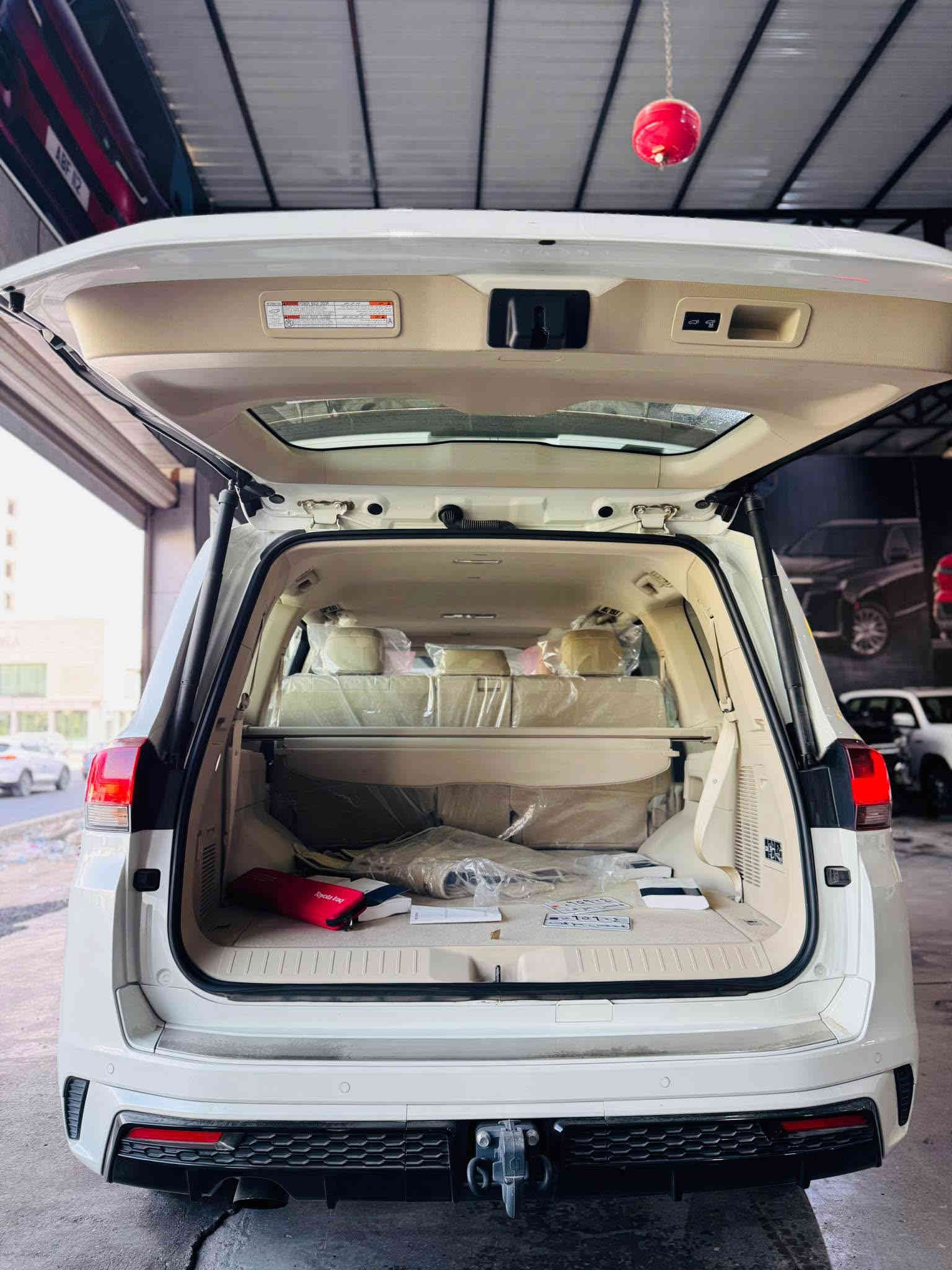 TOYOTA  
SAS  شركه ساز
رقم بغداد بسمي 
كل غراض بلادي موجود سياره 📦
‎الموديل :2024 . 
‎العداد :9000الف كيلو متر ..
‎* سقف سلايد .  
‎شغال /ثلاجه 
* 3 شاشه.  
‎* صندوق كهربائي  .  
‎* المقاعد الأمامية كهربائية . 
‎* المقاعد الأمامية و خلفية تبريد وتدفئة . 
‎* حساسات أمامية و خلفية.  
‎* كاميرا 360  4كاميرا
السعر ٧٥٥وبيهة مجال 
وكالة تويوتا عيراق شركة ساز اصلي 
العنوان زيونه تقاطع ملعب الشعب
***********
*********** بغداد
