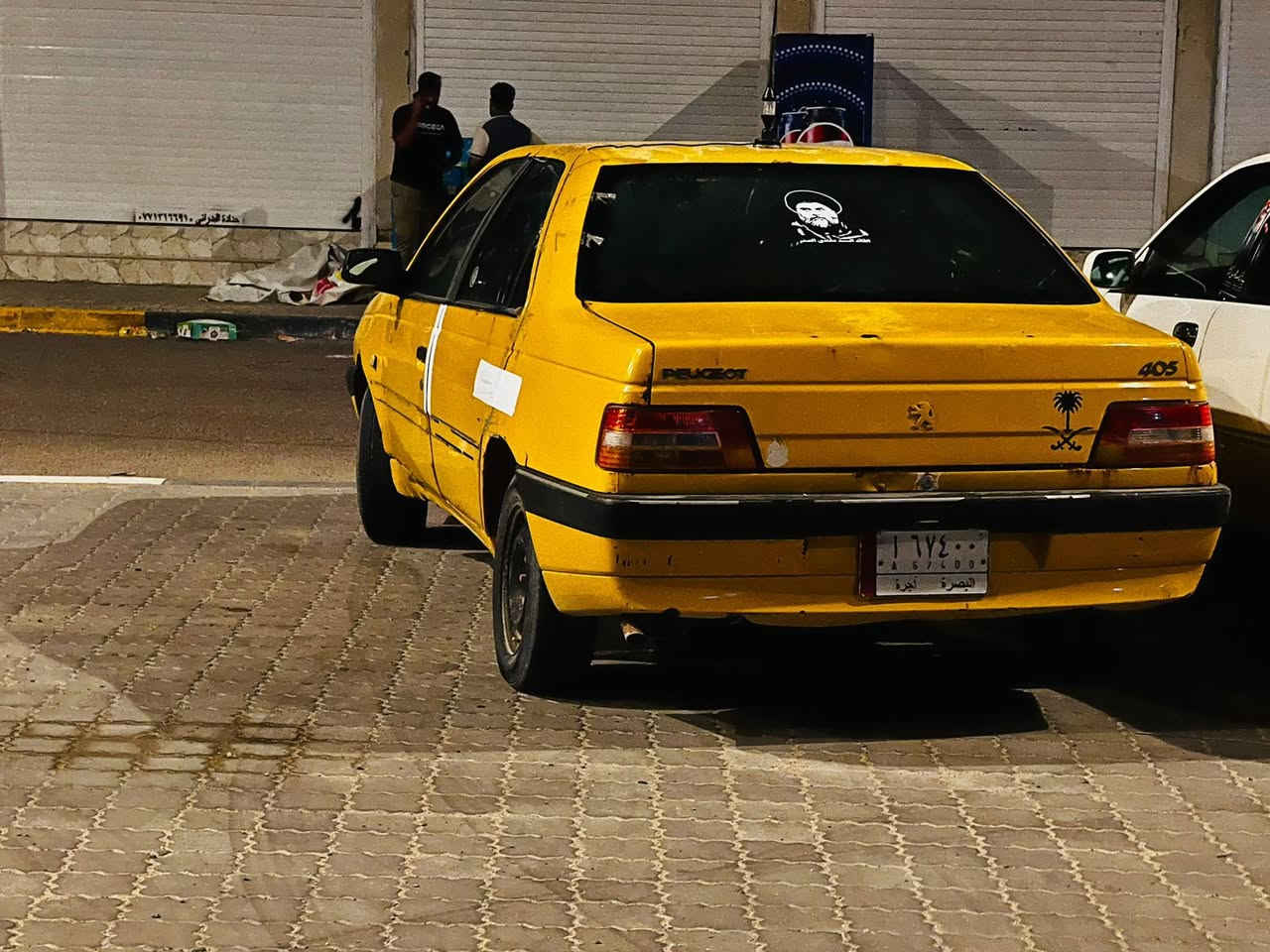 بيجو 405 تسقيط راعيهه موجود سنويه ضايعه تعمل وتسير سعر 5اوراق قفل ***********
