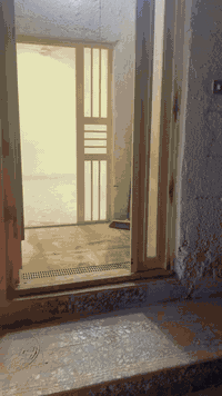 مشتمل للإيجاز. التفاصيل كما موضح في الفيديو 
العنوان بين شارع 30 و المدينه على الشارع الرئيسي 
سعر الايجار 300
للاتصال ***********
