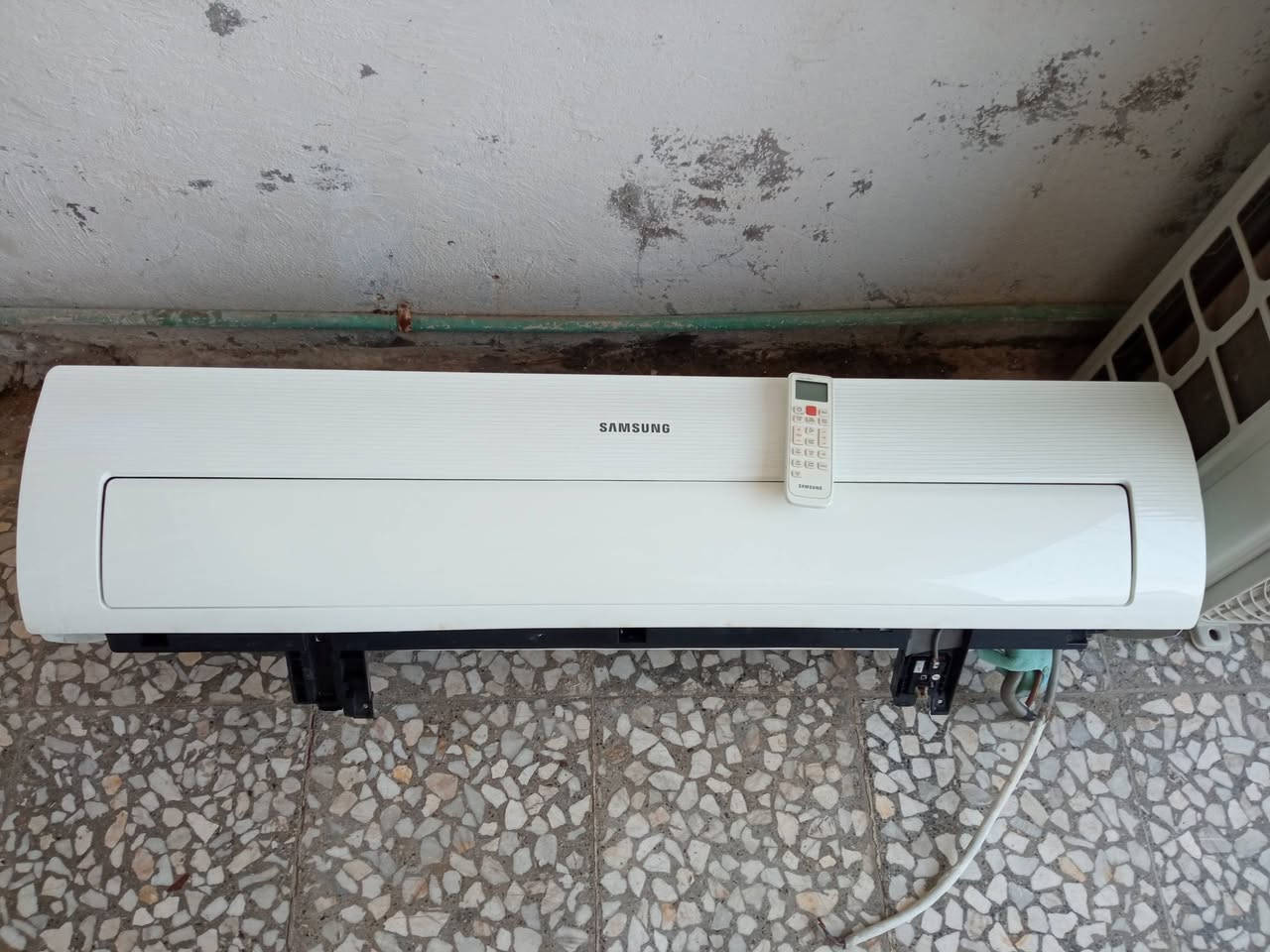 للبيع سبلت هيرو 2 طن موسم واحد وداخلية سامسونج ثنين طن العنون نجف حي المكرمه رقم الهاتف ***********
