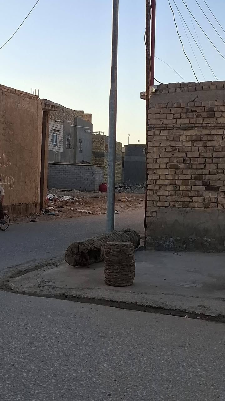 السلام عليكم قطعه ارض للبيع زراعي المساحة 5 15  تحويل مباشر حي الزهراء خلف بهاء النجار كافة الخدمات متوفره على شارعين السعر 50 وبيها مجال قليل الاتصال  ***********

