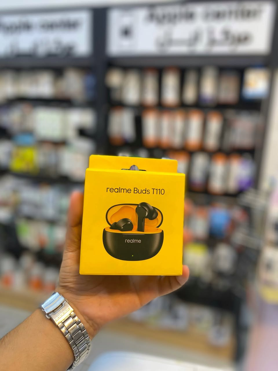 إذا تريد صوت نقي وتجربة مختلفة تماماً، هذه السماعات هي الخيار المثالي إلك.
جودة عالية، تصميم مريح، وبطارية تدوم لساعات حتى تستمتع بالموسيقى والمكالمات بدون انقطاع.

✨ صوت نقي وعالي
🔋 بطارية تدوم لفترة طويلة
📶 اتصال سريع وثابت
🎧 مريحة للاستخدام اليومي
#مركز_أبل
العنوان : بوابة حله-نجف /فرع الحكانية


**إذا كنت صاحب هذا الإعلان وتريد حذفه لأي سبب، رجاءا أرسل رسالة إلى الدعم الفني**