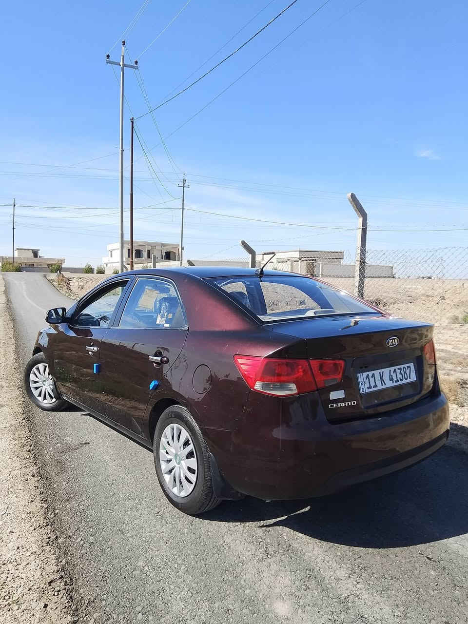 البيع
سيراتو خليجي موديل 12
 مكينه 1600 دوش السيارة نضيفه جدا
بيهه فقط باب خلفي صبغ 
اسياره بسمي تحويل مباشر 
مواصفات معروفه فول عده الفتحه
مكاني بغداد الدوره الرشيد 
اسعر 95 وبيها مجال بسيط 
***********
