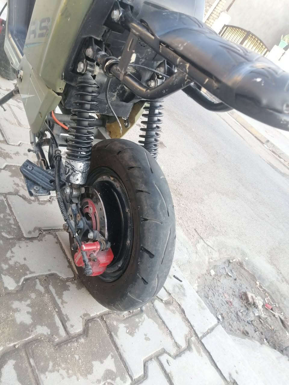السلام عليكم دراجة شحن R9 للبيع نقص بطاريه السعر ١٨٠ الف بيها مجال قليل العنوان جسر ديالئ القديم نهاية شارع المصرف  *********** تواصل رصيد واتساب
