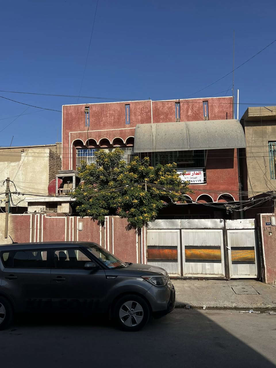 بيت للبيع في الشعله قطاع السادس قرب مركز الشرطه البيت نضيف كلش وجاهز للسكن للأستفسار ***********
