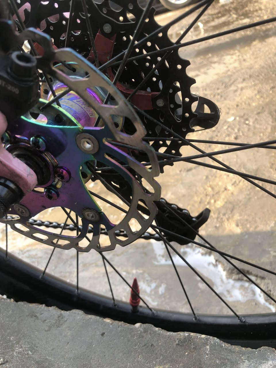 سلام عليكم بايك استعارص سناب
باسكل مصبوغ صبغ حراري مال سيارات وعلي نانو سيراميك بايسكل عليه بطيخات سبع الوان صوت طرب  دبل شغال حجم البايك ٢٦بريك شيمانو دهن بايكسل مكمل مكاني بغداد الرقم ***********
